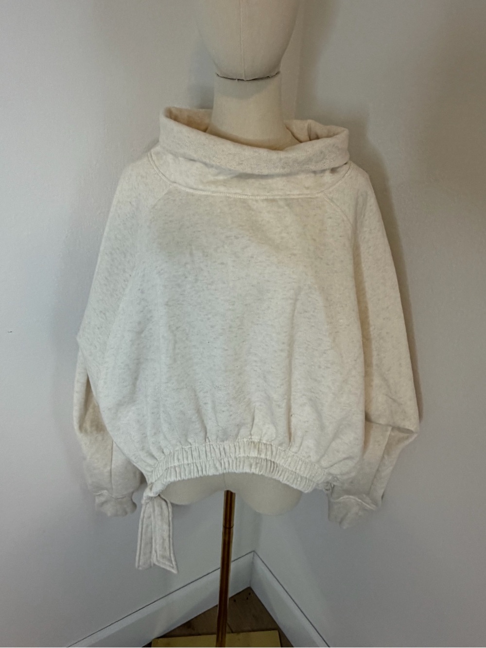 Daily Practice by Anthroplogie Cream Long Sleeve Funnel Sweatshirt Size Large